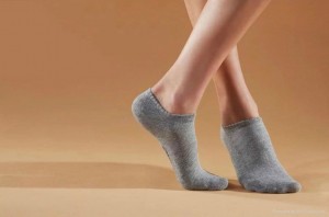 woman_socks